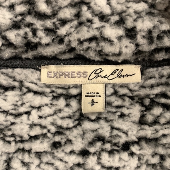 Express Sherpa teddy bear quarter zip jacket - Picture 3 of 5